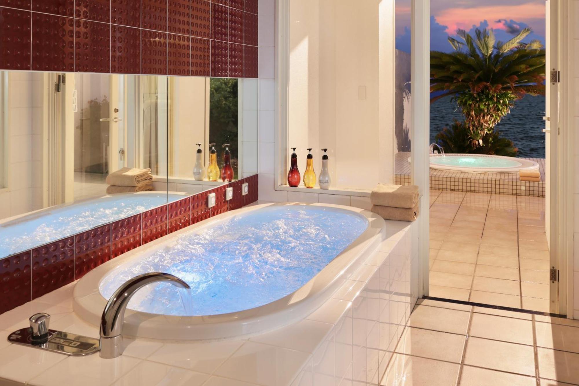 Crystal Miyakojima Sunayama Villa *