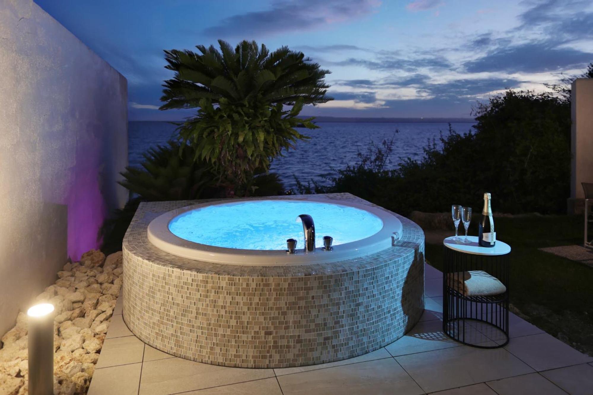 Crystal Miyakojima Sunayama Villa